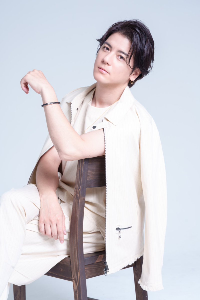 YOH_ZERO's tweet image. 『中村誠治郎×YOH』
長年の仲間と創作できる喜び。
私らしく彼を撮影してみました。
誠治郎は相変わらず、
"心地よい空気感と熱量"が素敵な俳優さん。
撮影できて本当に嬉しかったし楽しかった!!!
色々と素敵ショット満載でしたので彼からのお知らせをチェックしてくださいね📸