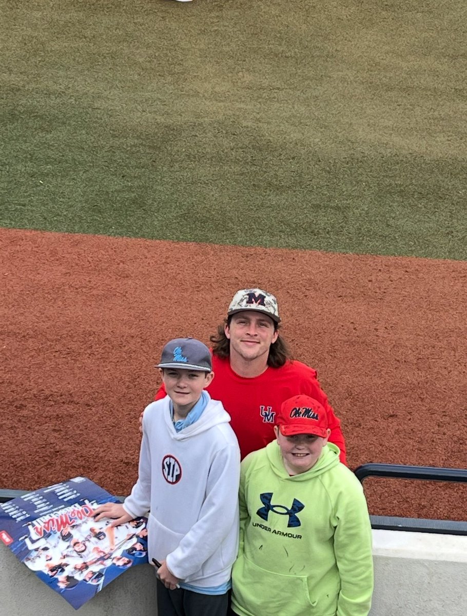 tylerk82's tweet image. My boys with the Gator hunters #chootemelizabeth
 #Rebswin
#Hottytoddy