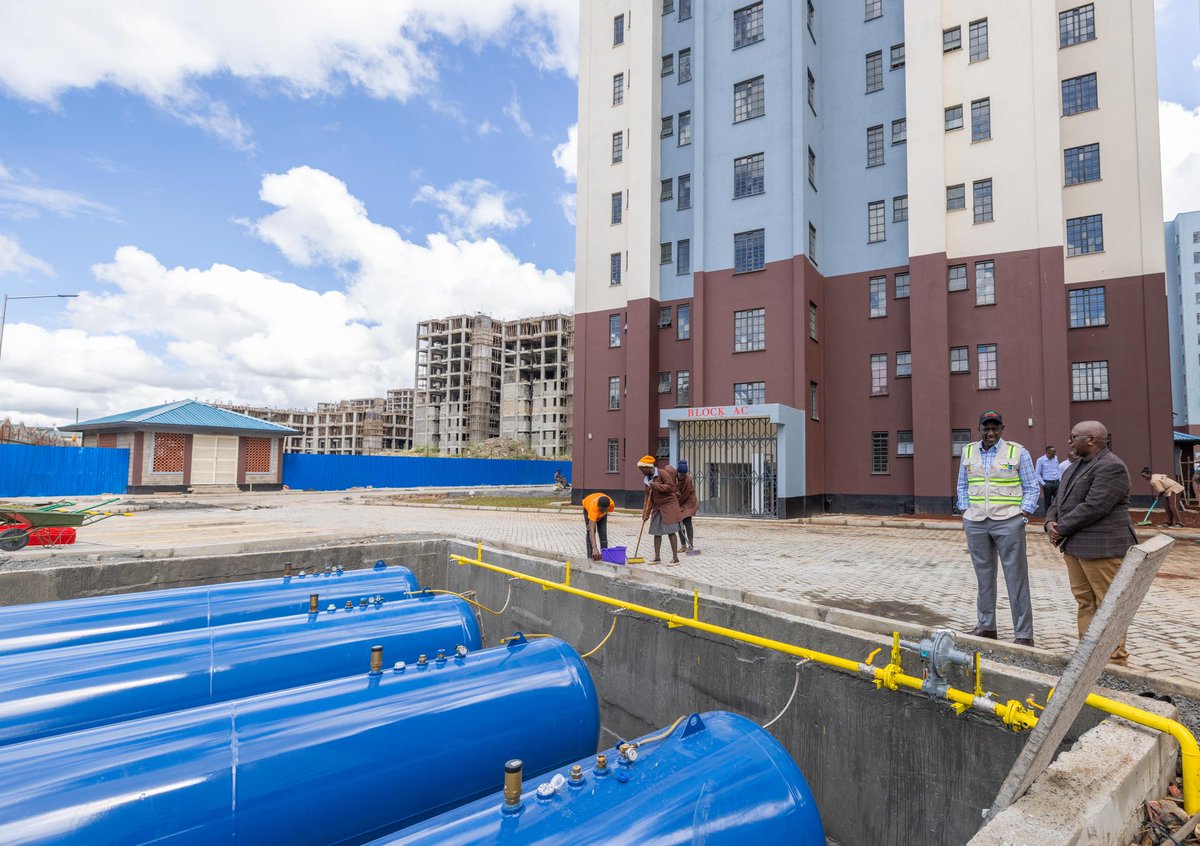 ke_johnnieh's tweet photo. First they said Housing Levy will destroy Ruto. Then they said houses will NOT be built. Now they are saying Uhuru built the houses, when it does not work they shout,
#mainaAndkingangi congratulations spurs Manchester united 1-0 #EULFinal https://t.co/5zh1WtyXEg