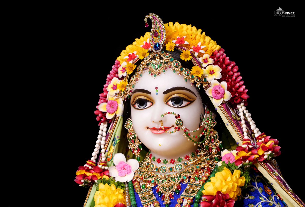 ISKCONPune's tweet photo. 🙏🏽Today's Darshan 📿 🗓22-05-2025🙏
🌷Sri Sri Radhavrindavanchandra🌷
🚩@ISKCONNVCCPune🚩
.
.
#ISKCON #ISKCONNVCC #ISKCONNVCCPune #ISKCONPune
#22ndmay #22ndmay2025 #Thursday #Vrindavan
#Harinaamsankirtan #Radheshyamdas #Radheradhe
#Sankirtan #Kirtan #Mayapur #Prabhupada #iskcon https://t.co/beLnZtklrQ