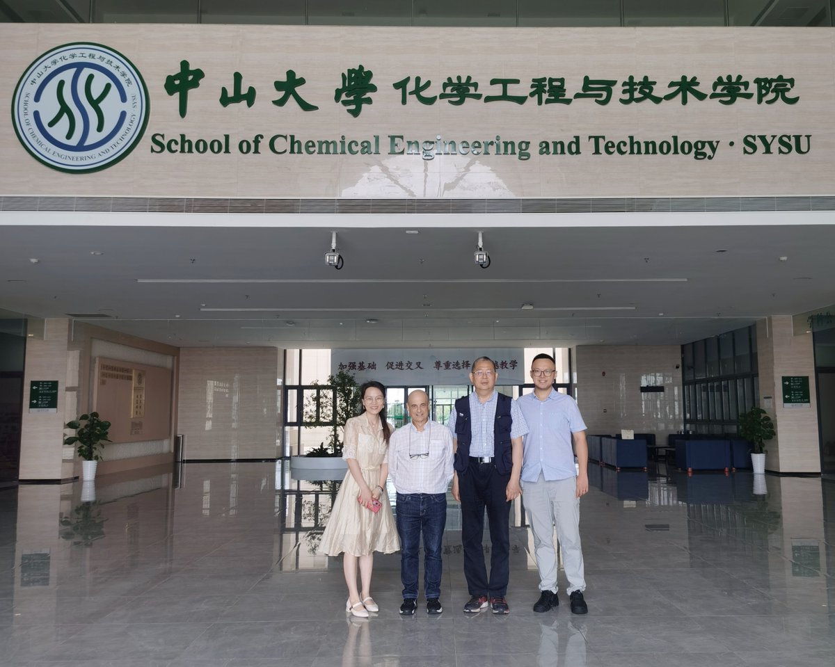 Great to have Toni and Prof. Tong-Bu Lu in my workplace!