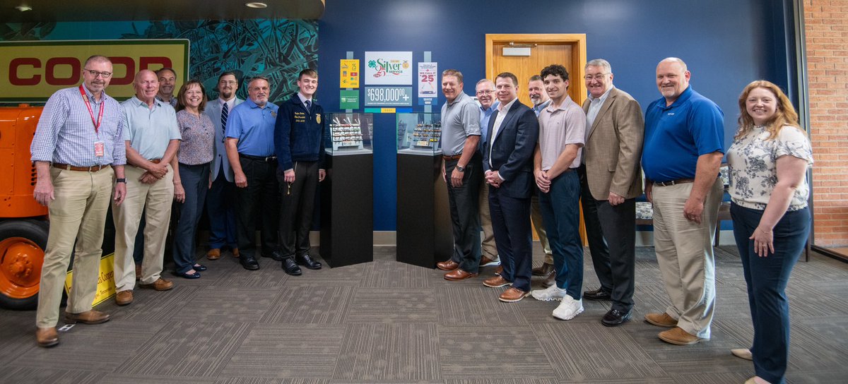 TNFFAFoundation's tweet image. “Volunteers don’t do what they do because they have the time. They do it because they have the heart.” -Adam Tipton 

Our board of directors gathered for a productive meeting, united by a shared passion for supporting the future of FFA in TN! Thank you to @TNFarmers  for hosting!