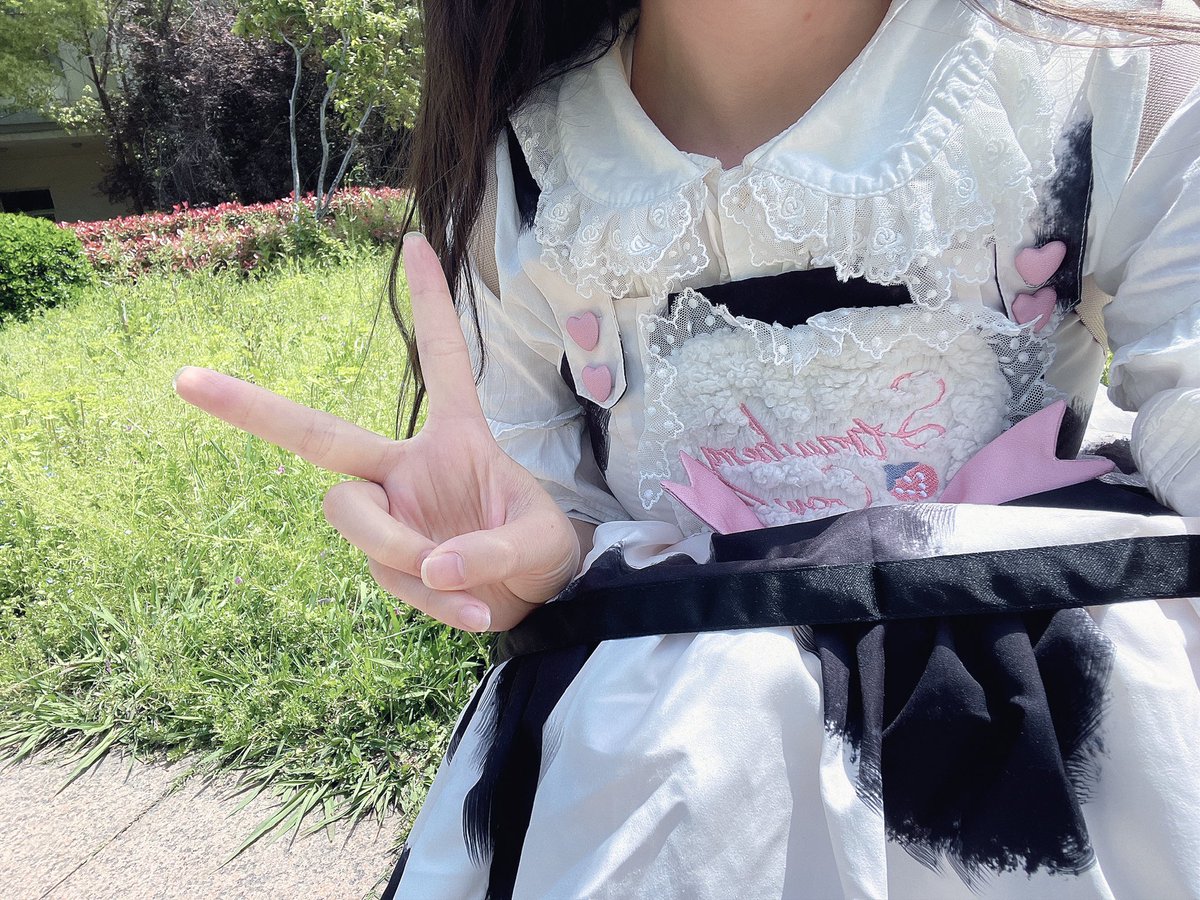 福利姬呆呆大怪兽分享的黄推图片2 - 网红私拍内容