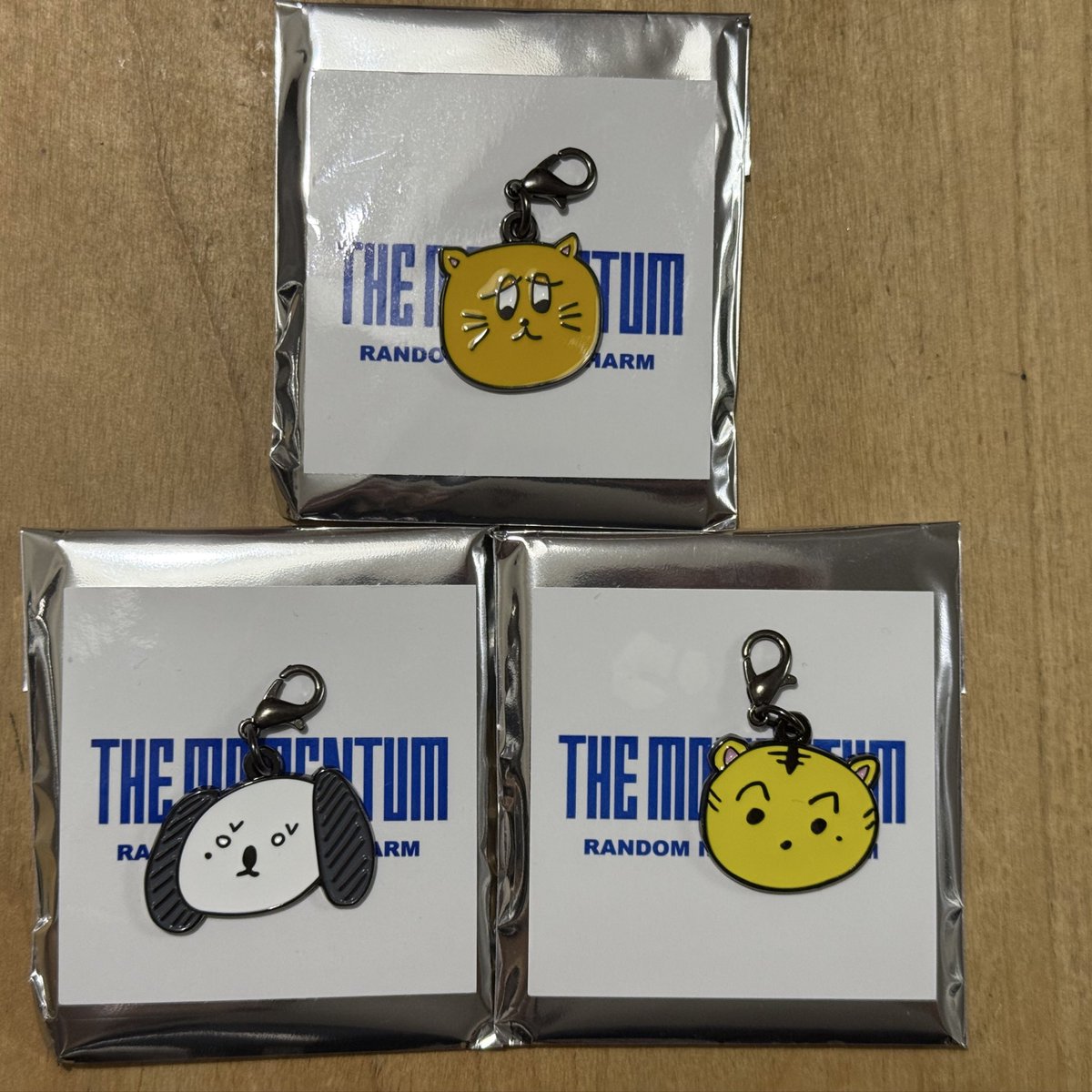 ツツジ tweet media