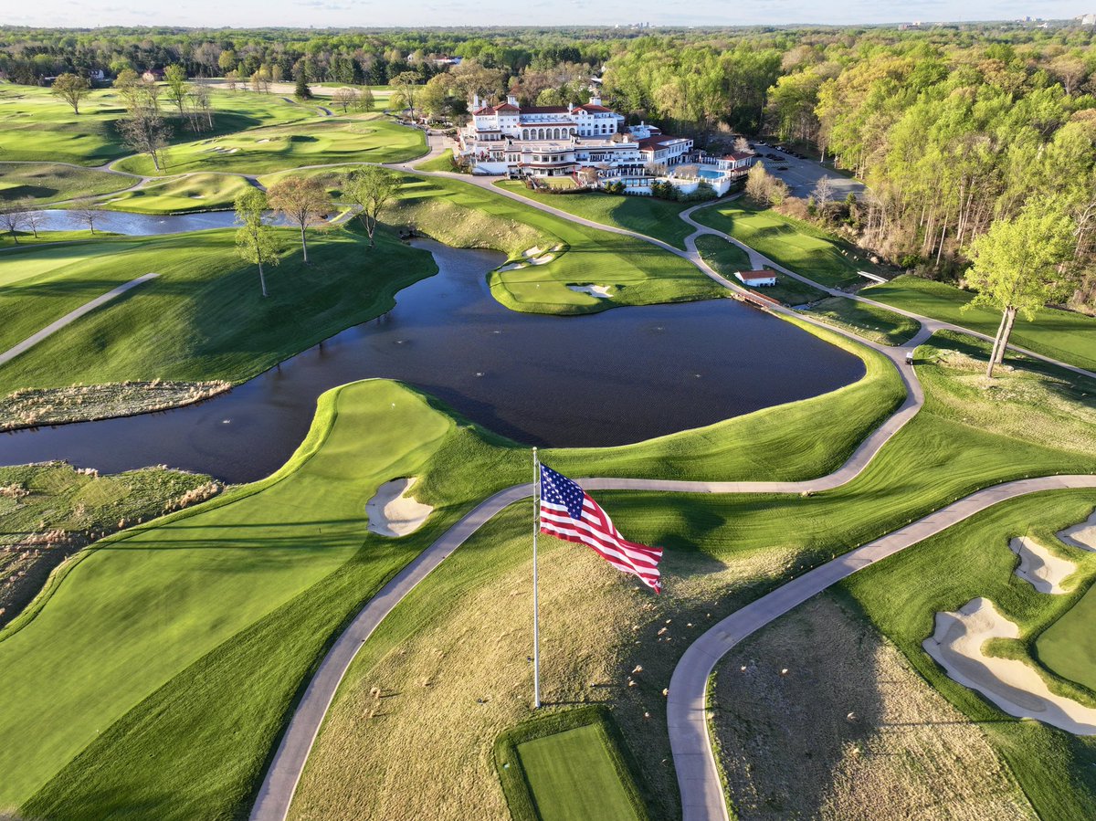 TroyMartinGolf's tweet photo. Great venue this week for the @seniorpgachamp. Congressional will be as difficult a test as we have seen in a while, and it is in perfect condition. I always get good vibes when we play places where Dave Stockton, Sr has won #TeamAlker https://t.co/S8aIHews7t