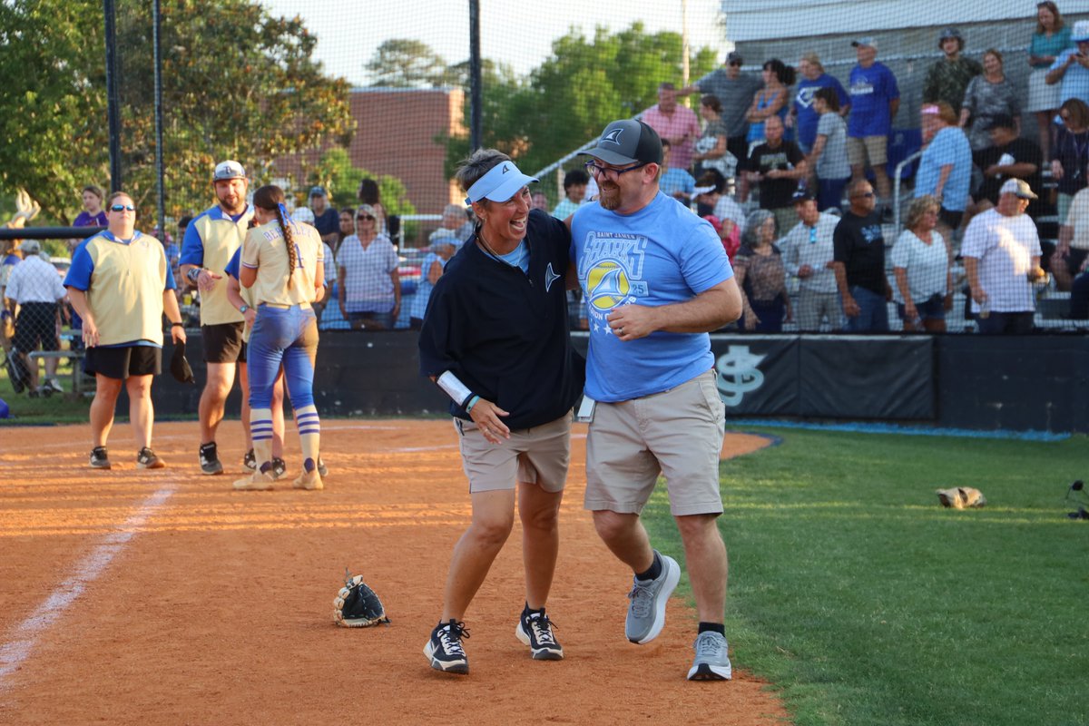 It's a good night to be a St. James Shark.

The St. James softball team wins the 2025 Class 5A-D2 Lower State championship.

The Sharks are state title bound 🔜 🏆 🥎