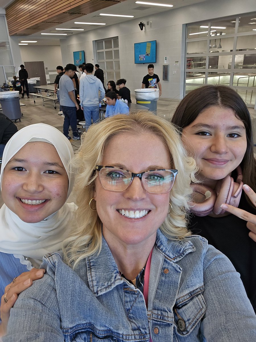 Dear middle school,
Thank you for 17 amazing years! I have learned so much and can't wait to follow my kids to high school next year. I hope I can make you proud!
❤️ MrsLeeHistory
#endofanera #middleschool #highschool #teacherlife