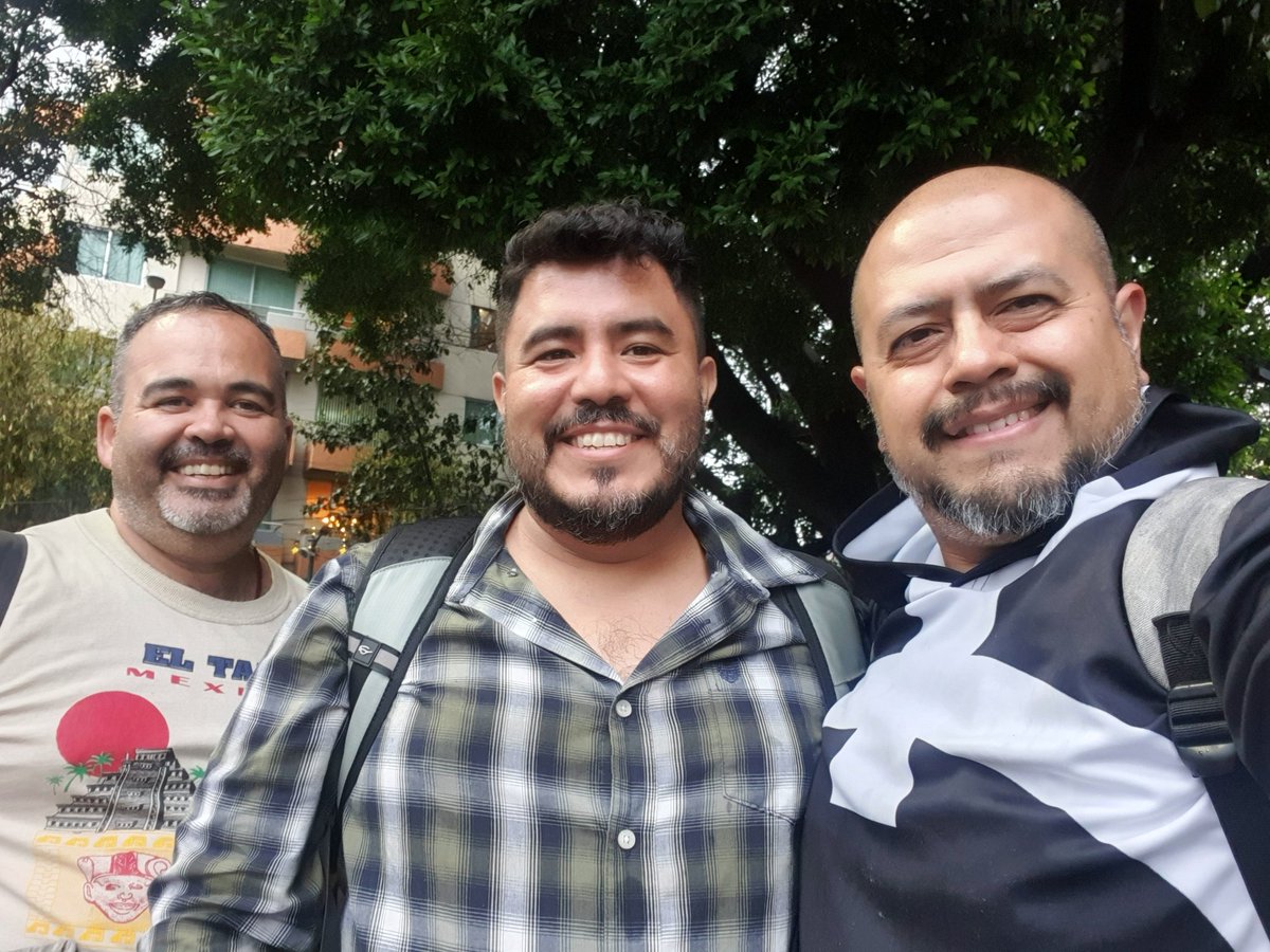 🦁🐲⚡️

HéctorRocha, <a href="/hector_nemo/">Héctor Mena</a>