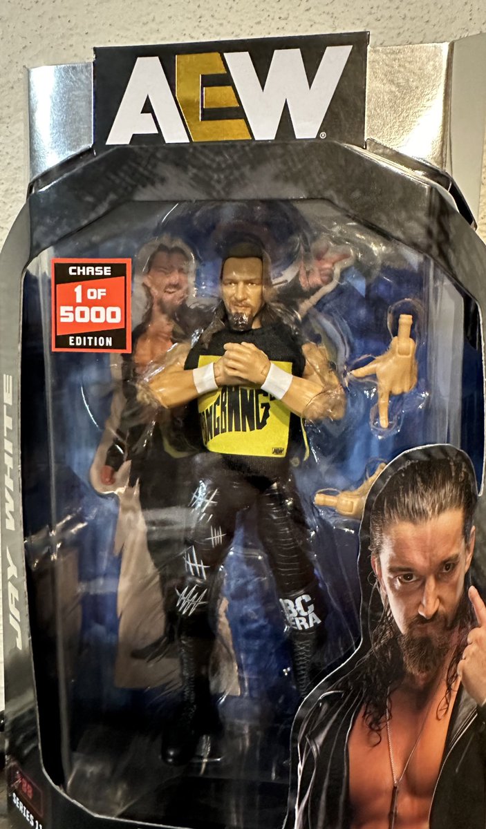 Time to do a little give away for this weekends PPV. Winner will get this Unmatched Series 11 CHASE Jay White. Winner picked on Tuesday the 27th.

Here’s how to enter

 -Like
 -Follow
 -Retweet 
 - What has been your favorite AEW moment ever

#AEWDynamite #chc #AEWDoN