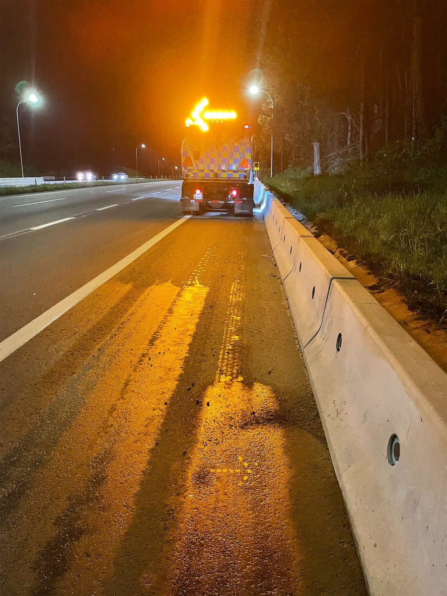 Mainroad Lower Mainland Contracting (@mainroadlm) on Twitter photo Sweeping in the #LowerMainland is ongoing.
Watch for sweeping equipment TONIGHT on:
#BCHwy10 (#BCHwy15 - #BCHwy91)
#BCHwy1 Interchanges
Please slow down, give space, & watch for slow operating vehicles. 🚧 #SlowDownMoveOver <a href="/TranBC_LMD/">Lower Mainland Dist.</a> Sweeping in the #LowerMainland is ongoing.
Watch for sweeping equipment TONIGHT on:
#BCHwy10 (#BCHwy15 - #BCHwy91)
#BCHwy1 Interchanges
Please slow down, give space, & watch for slow operating vehicles. 🚧 #SlowDownMoveOver <a href="/TranBC_LMD/">Lower Mainland Dist.</a>