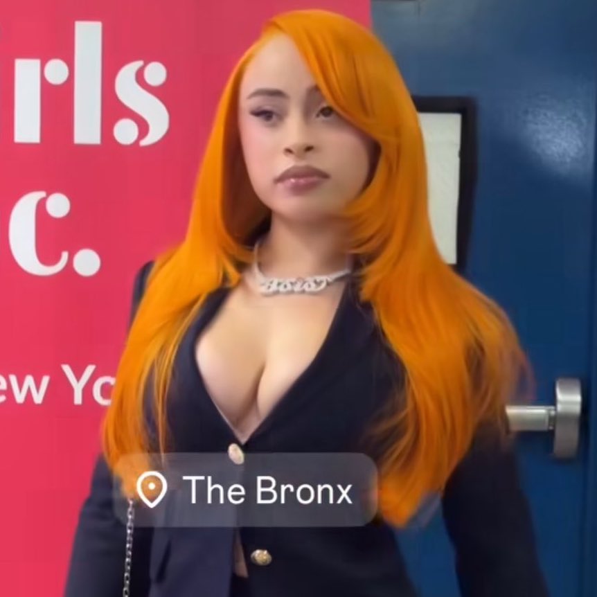 nobody touching her