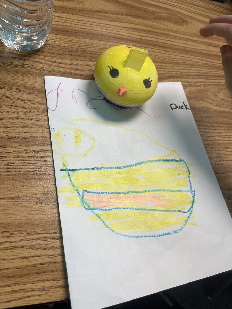 LoveSTEAMDream's tweet photo. When you collaborate with the Intermediate STEAM teacher to help bring your 1st grade STEAM class drawings from 2D to 3D, it equals amazing results! #MaizeFamily #266Success https://t.co/yPf98bT6YU