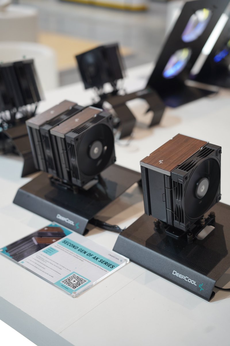 Deepcoolglobal's tweet image. Touch the wood! 

#deepcool #computex #computex2025 #aircooled #airflow #gamingpc #pcgamers #fyp #fypシ