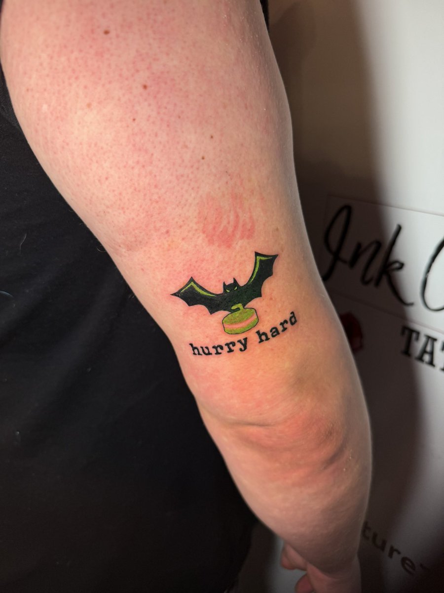 Just a lil something to remember my time at <a href="/Lonestarcurling/">Lone Star Curling 🥌</a> 

Green looks better when plasma isn’t leaking through.