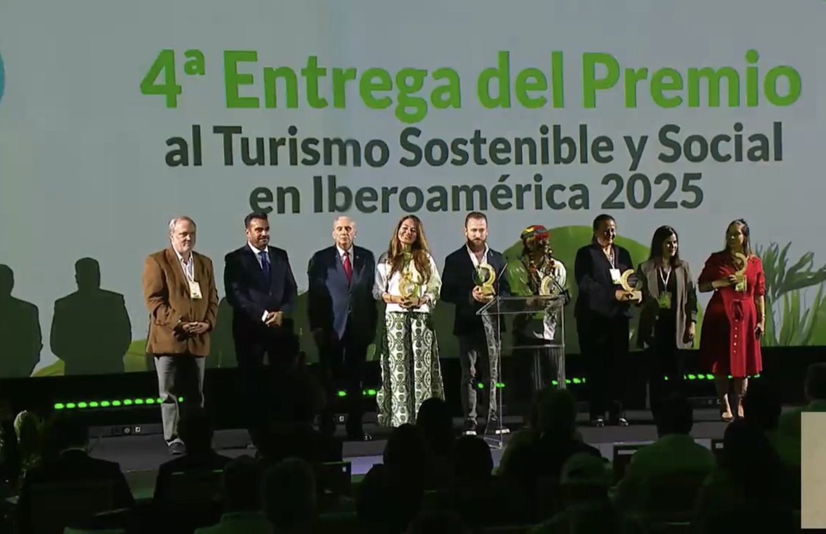 SeTurCoah's tweet photo. ¡Coahuila brilla en Iberoamérica!

Il Mercato Gentiloni fue reconocido con el Premio al Turismo Sostenible y Social 2025 en la categoría Grandes Empresas. Este logro, impulsado por esta Secretaría, destaca el compromiso del estado con un turismo responsable e inclusivo. 

(1-2) https://t.co/e1yP5GQnHV