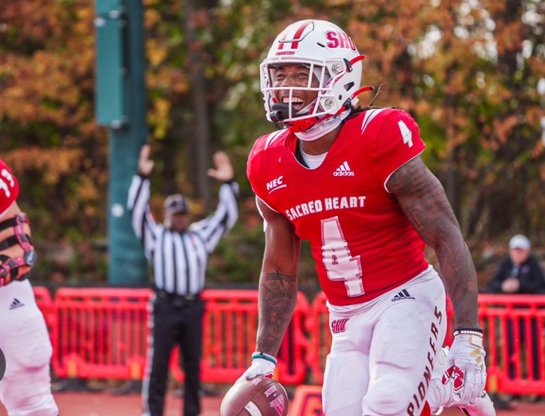 HayneTobias5 (@haynetobias) on Twitter photo AGTG BLESSED to receive my 3rd D1 offer from Sacred Heart!!! Thanks <a href="/CoachWoodring71/">Kevin Woodring</a> and Coach Purnsley!!!
<a href="/UPHS_Football/">Union Pines Viking Football</a> <a href="/CoachBryanTill/">Bryan Till</a> AGTG BLESSED to receive my 3rd D1 offer from Sacred Heart!!! Thanks <a href="/CoachWoodring71/">Kevin Woodring</a> and Coach Purnsley!!!
<a href="/UPHS_Football/">Union Pines Viking Football</a> <a href="/CoachBryanTill/">Bryan Till</a>