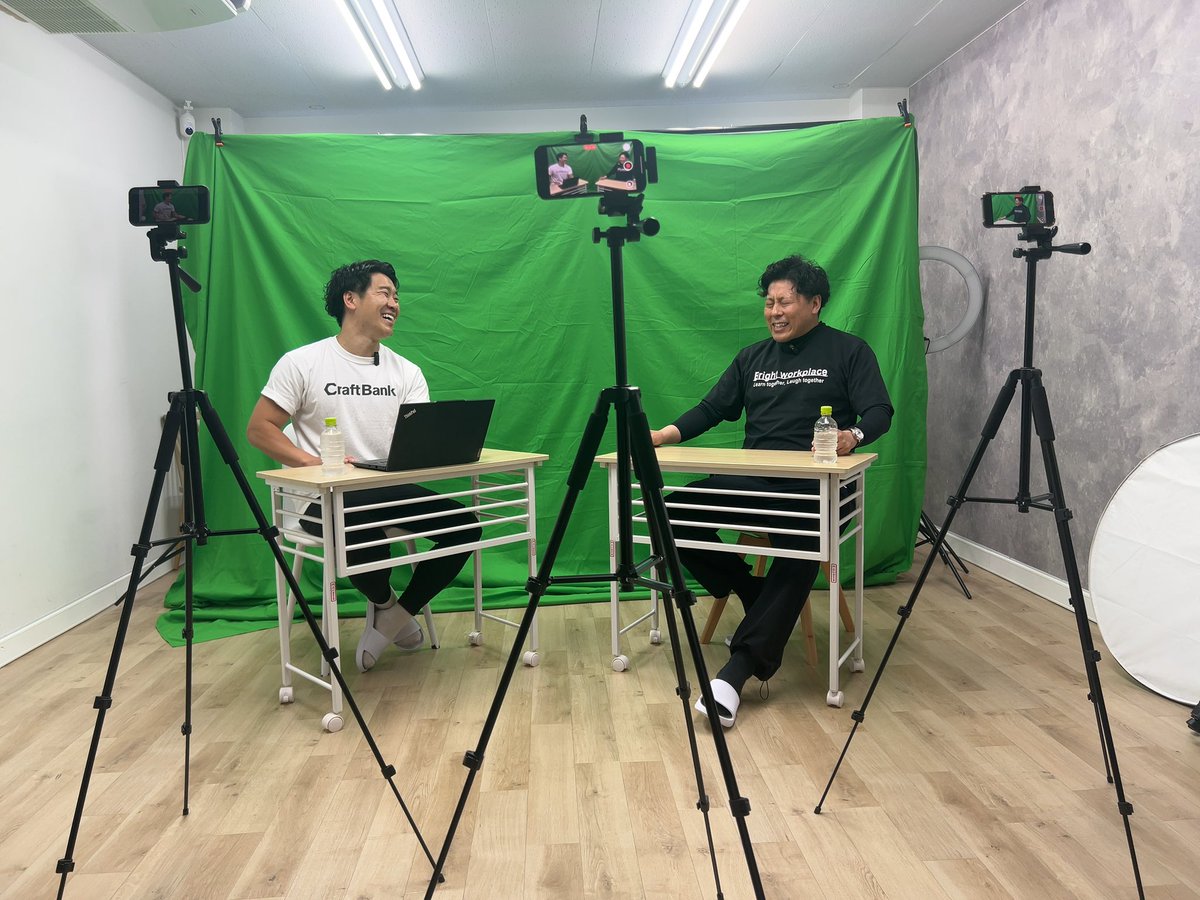 河東工業の若林社長とYouTube撮影！

・鳶土工で売上8億から3年で15億！
・3年で社員32人→54人！
・創業50年の老舗企業が3ヶ月で完全DX化！

長野県須坂市という人口5万人の地方商圏における成長戦略を余すことなく聞けます！

ぜひチャンネル登録してお待ちください！↓
youtube.com/@kensetsu_keie…