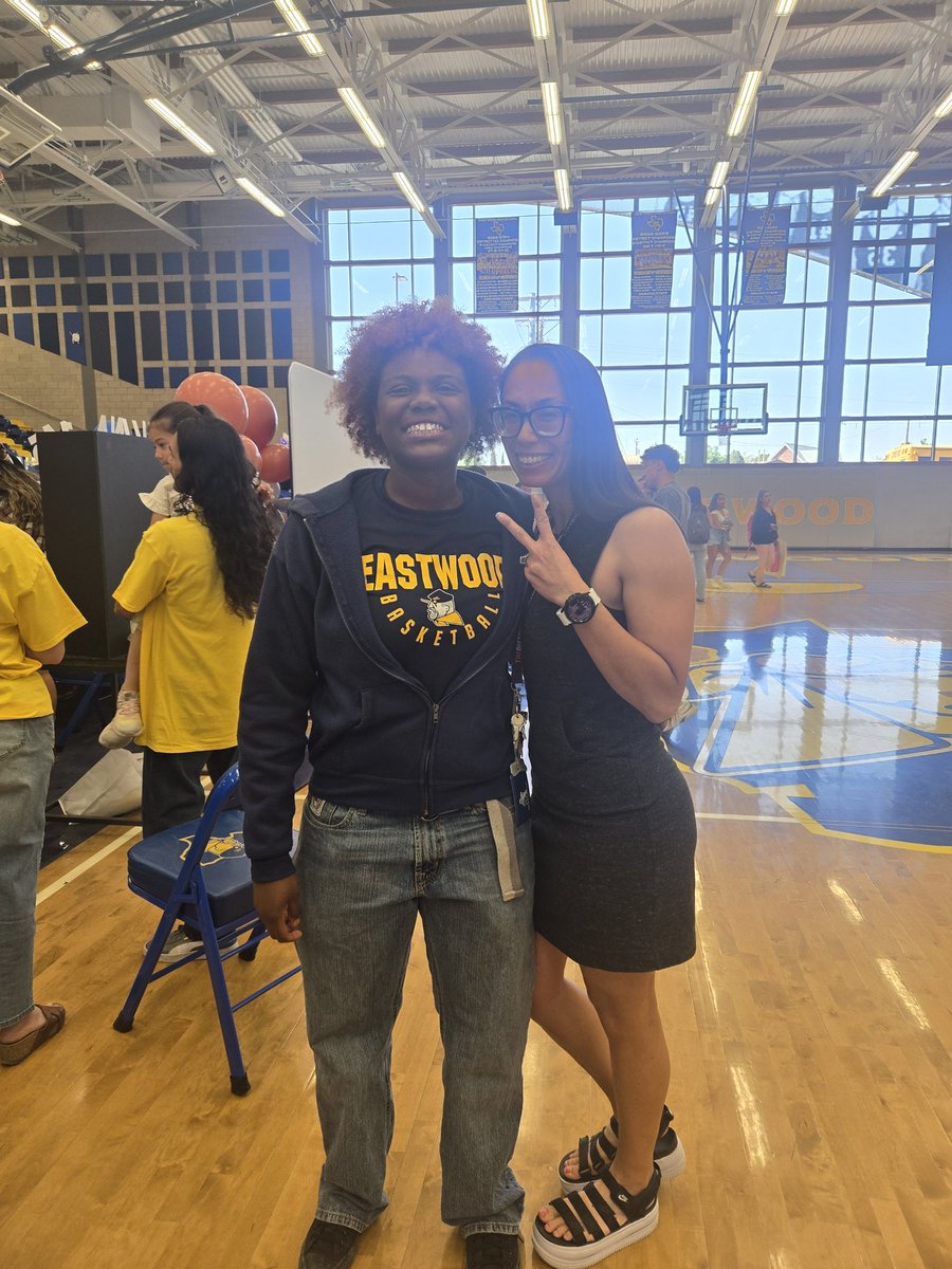 Coach Falk (@ifalk4) on Twitter photo Congratulations to Ineysiah on her signing to play basketball at the University of the Southwest!!! We are so proud of you! Be great!!!
<a href="/EastwoodGbb/">EastwoodGBB</a> <a href="/Fchavezeptimes/">Felix Chavez</a> <a href="/ferminhermin/">Javier Cortez</a> Congratulations to Ineysiah on her signing to play basketball at the University of the Southwest!!! We are so proud of you! Be great!!!
<a href="/EastwoodGbb/">EastwoodGBB</a> <a href="/Fchavezeptimes/">Felix Chavez</a> <a href="/ferminhermin/">Javier Cortez</a>