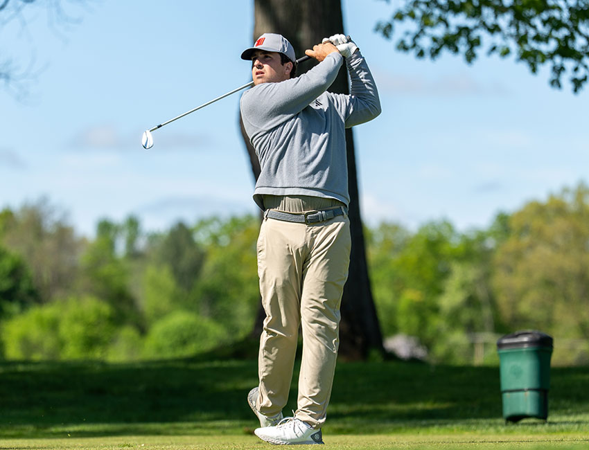 Wittenberg Men's Golf got it done on a cold, soggy Day 2 of the NCAA Division III Championships, moving up seven spots as a team to make the cut as Mitch Bolte and Jake Yarbrough move into top 25 individually: wittenbergtigers.com/x/9frty #TigerUp