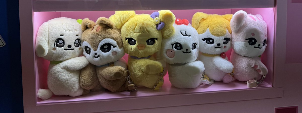 The minive hug bag is so big, the way they arrange it to looks
