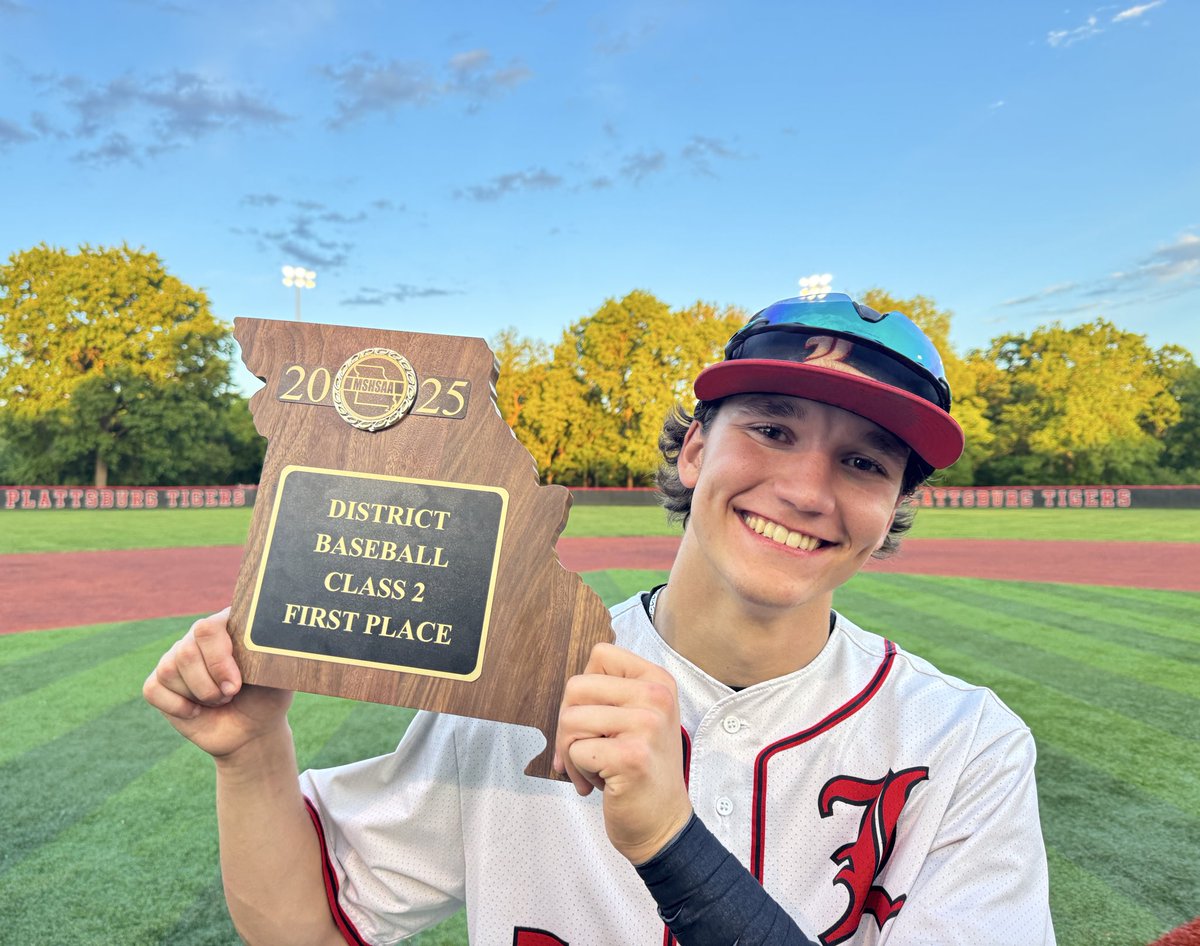 Logan Hubble (@loganhubble_77) on Twitter photo District Champs!! ⚾️
6-1 winner!!
<a href="/SJCSLions/">St. Joseph Christian</a>
<a href="/GrandRiverConf/">GRC.com</a>
<a href="/impactathletekc/">Impact Athletes KC</a>
<a href="/coachwede_nwc/">Brian Wede</a>
<a href="/NickOrsch4/">Nick Orscheln</a>
<a href="/Amac424/">Andrew McDonald</a> District Champs!! ⚾️
6-1 winner!!
<a href="/SJCSLions/">St. Joseph Christian</a>
<a href="/GrandRiverConf/">GRC.com</a>
<a href="/impactathletekc/">Impact Athletes KC</a>
<a href="/coachwede_nwc/">Brian Wede</a>
<a href="/NickOrsch4/">Nick Orscheln</a>
<a href="/Amac424/">Andrew McDonald</a>