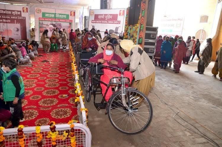 Baljindercaur's tweet image. To uplift the lives of differently-abled individuals, essential mobility aids such as wheelchairs, calipers &amp;amp; tricycles are provided under the  #TrueCompanion initiative started by Saint Dr MSG which not only addresses their physical needs but also exemplifies true companionship