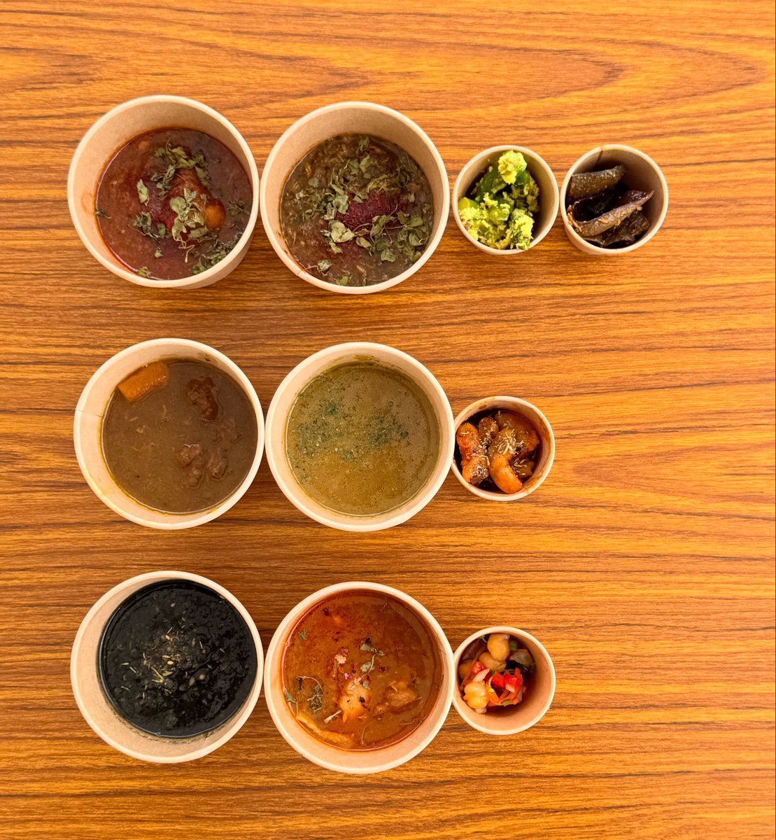 7日目・5/22木

本日のおカレー

⭐️Spice Curry COMODO （南幌）

🍛赤ワインビネガーの特製スパイスマリネ液にじっくり漬け込んだホロホロ肉のポークビンダルー
コモドの看板商品！酸味がさわやかな大人気のビンダルー！辛さは調整可能！