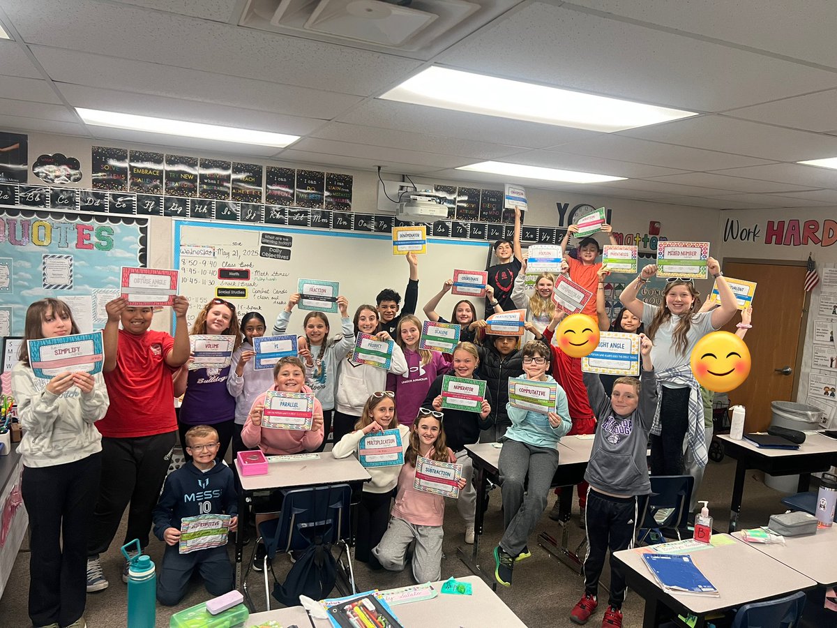 Here’s our fun “MATHY” awards!! Let’s give these 5th graders a round of applause! <a href="/RobertCS118/">Robert Crown School</a> #rcs118life