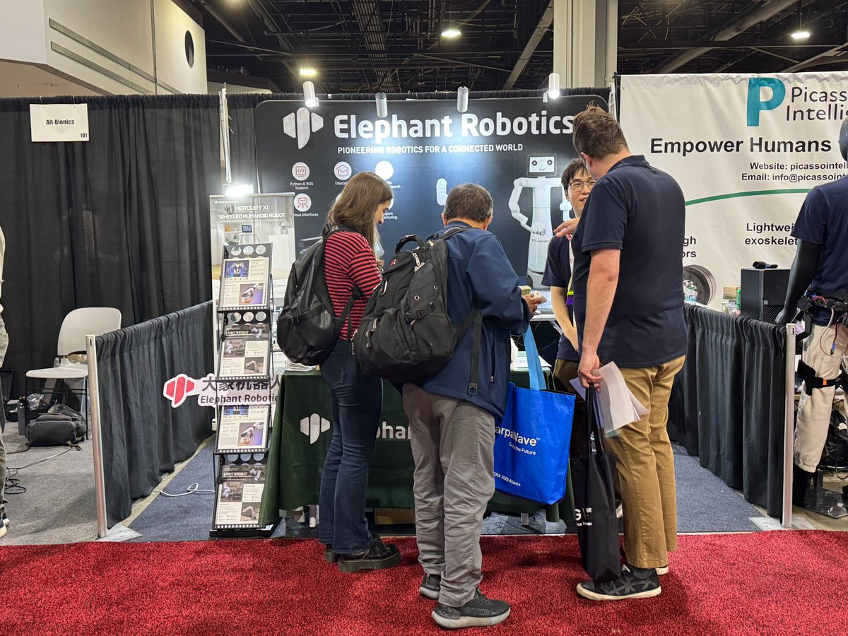 CobotMy's tweet image. 🤖Day 2 of #ICRA2025 🔥🔥Another exciting day at #ICRA has wrapped up! Just like yesterday, our booth was buzzing with excitement as we welcomed numerous #ElephantRobotics users. The discussions around #exoskeleton-controlled robotics were nothing short of electrifying!…