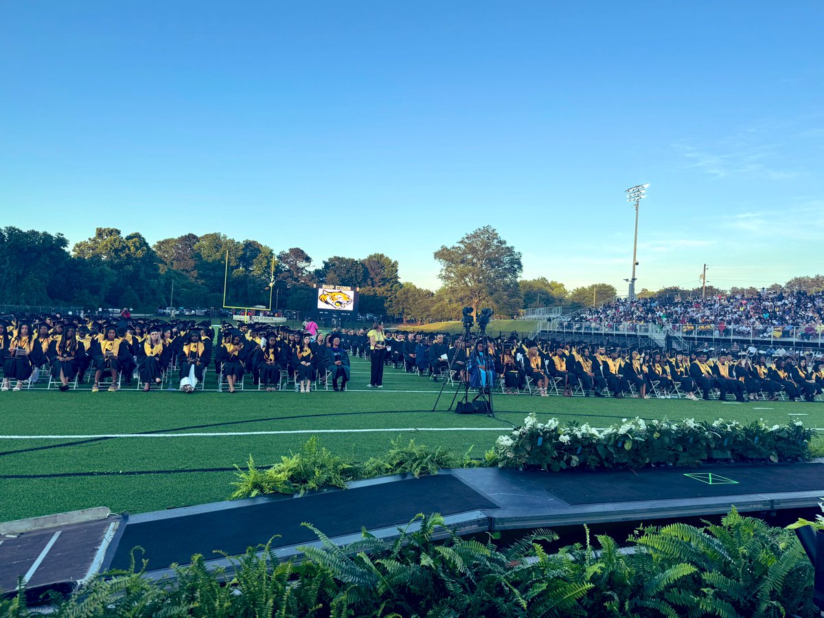 Shannon Buff (@shannonjbuff) on Twitter photo Congratulations <a href="/AlcovyHS/">Alcovy High School</a> Class of 2025! #TigersRoar #Classof2025 #SpiritPrideExcellence Congratulations <a href="/AlcovyHS/">Alcovy High School</a> Class of 2025! #TigersRoar #Classof2025 #SpiritPrideExcellence
