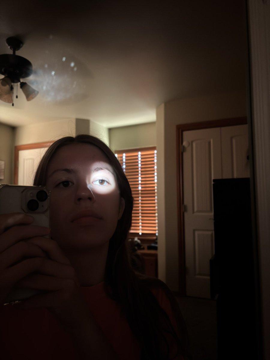 light guys

late selfie

#pilotstwtselfieday #pilottwtselfieday