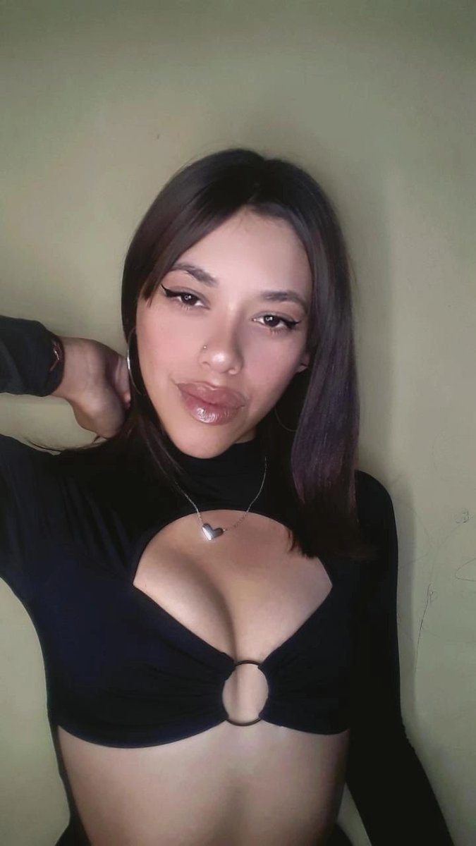 FindomBeel's tweet photo. Esta carita controla tus pajas al mes y no puedes hacer nada con eso ✨️🫦
#findom #findomgoddes #FindomSpace #FinDom #FindomBeel https://t.co/EzTeJIKzN1