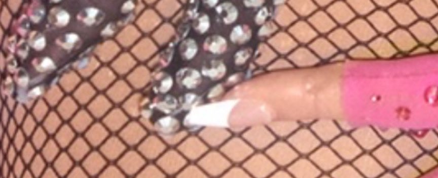 daddyadele30's tweet photo. they must be touching at all times https://t.co/jAFNrfY7LA