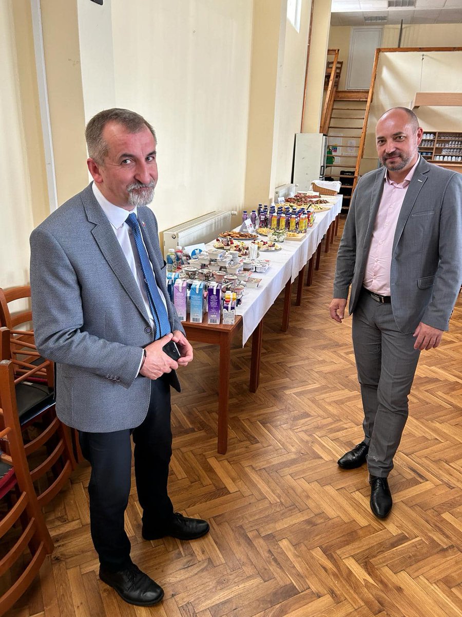 David Thomson (@davidthoms22476) on Twitter photo 