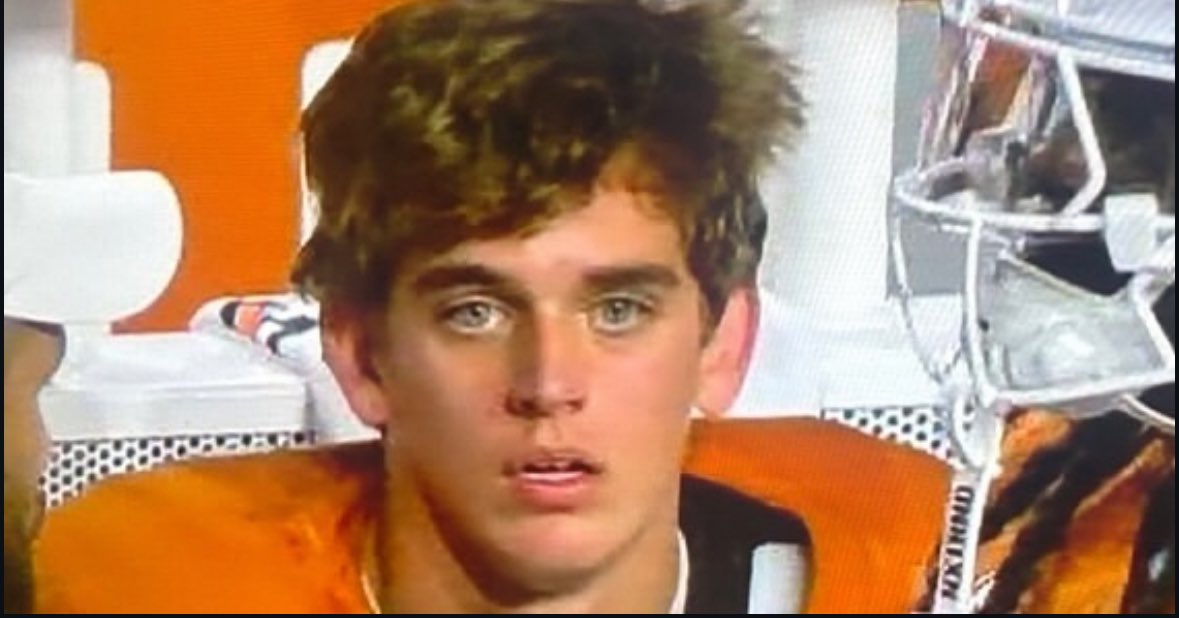 x - emi 🍓🌷 tweet media