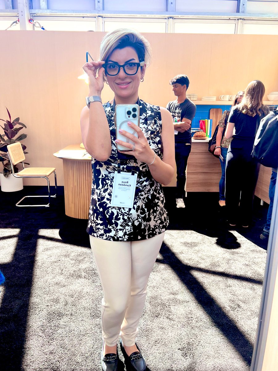 I don’t usually post pics of myself… but come on, I look good in these Google glasses. Tech meets style, and I’m here for it.
#GoogleIO 
#GoogleGlasses
<a href="/izadi_shahram/">Shahram Izadi</a>