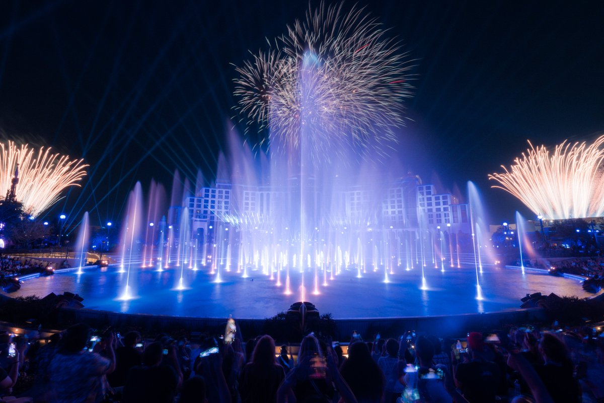 A sky full of magic. A moment years in the making. The most epic welcome imaginable to Epic Universe. 🌌💥 #hosted