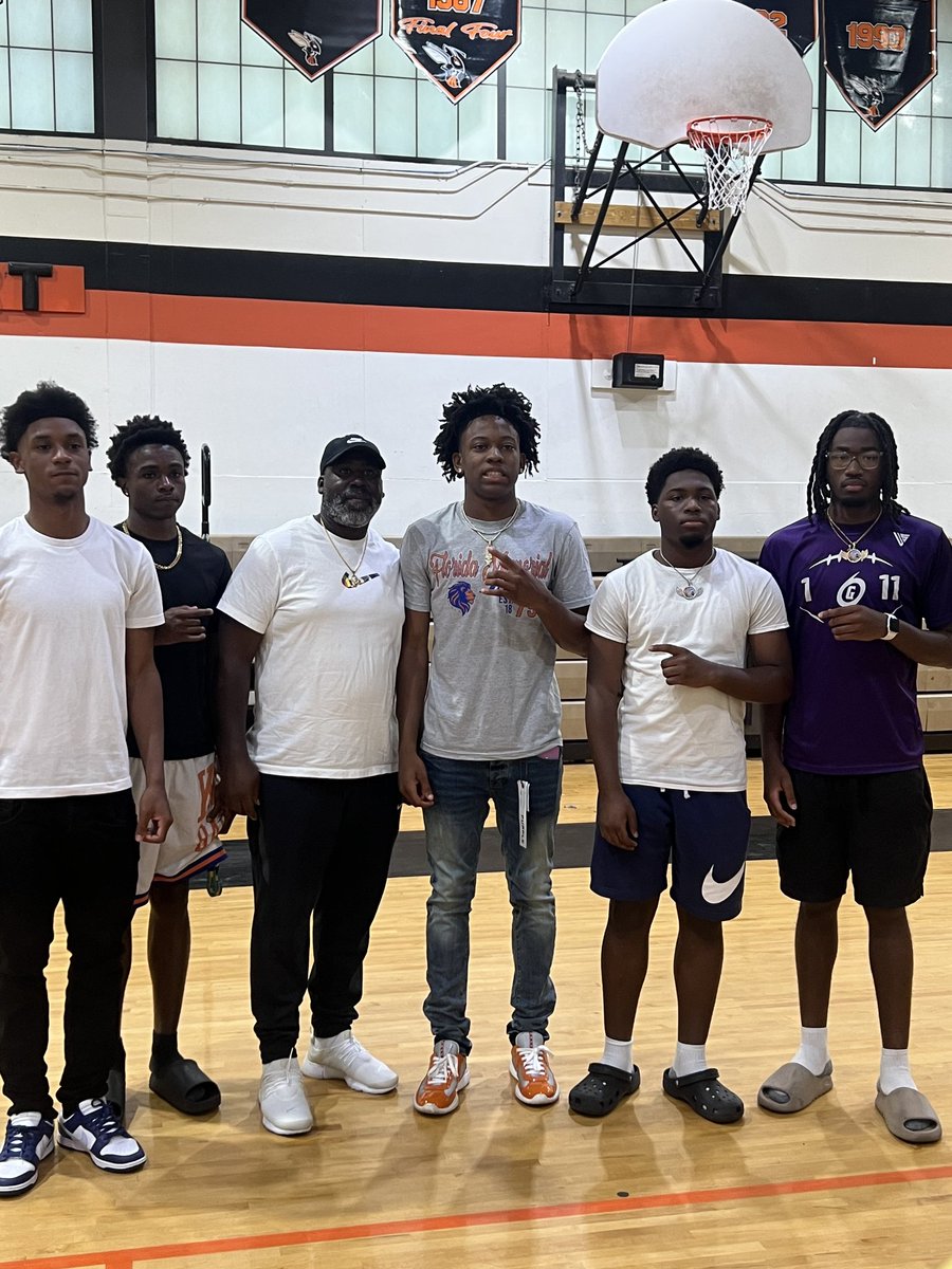 Shawn Dixon (@iam_coachbo) on Twitter photo Ridiculous amounts of raw uncut talent.
Starting coaching 4 of these guys at the age of 9 the 5th one age 11. Now they all are going to college after graduation. 2025 class is deep with student athletes.. <a href="/BrianSmith_0/">Brian Smith</a> <a href="/CamVSW0rld/">Cameron Dixon</a> <a href="/bakewithdashift/">Kelvin baker</a> <a href="/Wrld0f_jd/">Jordan Dixon</a> <a href="/DeboseDacarion3/">Dacarion Debose</a> Ridiculous amounts of raw uncut talent.
Starting coaching 4 of these guys at the age of 9 the 5th one age 11. Now they all are going to college after graduation. 2025 class is deep with student athletes.. <a href="/BrianSmith_0/">Brian Smith</a> <a href="/CamVSW0rld/">Cameron Dixon</a> <a href="/bakewithdashift/">Kelvin baker</a> <a href="/Wrld0f_jd/">Jordan Dixon</a> <a href="/DeboseDacarion3/">Dacarion Debose</a>