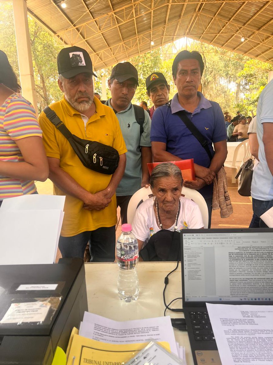 TAgrarios's tweet image. El #TUA32, encabezado por la Magistrada Dra. Leticia Díaz de León Torres @LeticiaDiazdeL6 y su equipo de trabajo, realizó su #3a jornada de #justiciaitinerante en Huautla, #Hidalgo, municipio indígena de lengua #náhuatl, que ahora forma parte de su nueva jurisdicción⚖️

✨Se