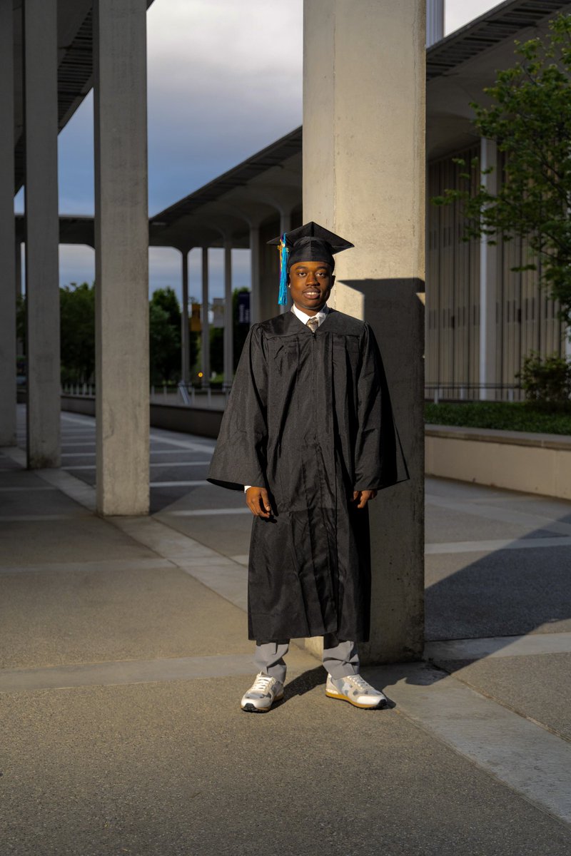 foreign_fuego's tweet photo. I was taught you go through that fire, don’t come out with smoke
So every time things get rocky in my life, I still come out with hope 🙏🏽🔥

B.S. in Cybersecurity with a Minor in Business 👨🏾‍🎓👨🏾‍💻📈

#ualbanygrad #classof2025 #cybersecurity #firstgengrad https://t.co/ofcAyDeDPo