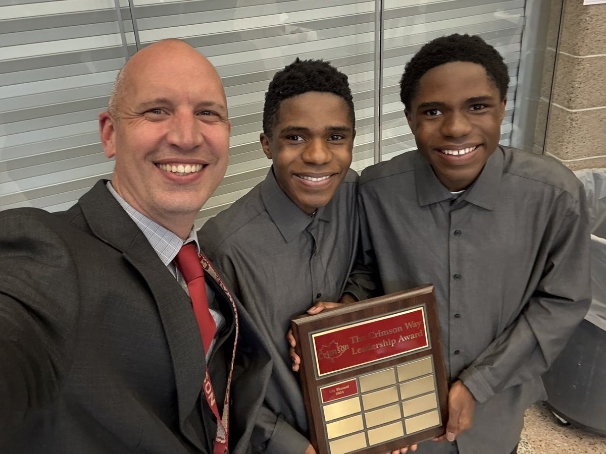 The 2025 Academic Recognition Ceremony! Congratulations to all, including Darrell and Derrick Yalartai, who were named the Crimson Way Award honorees!

#WeAreCrimson 🍁
