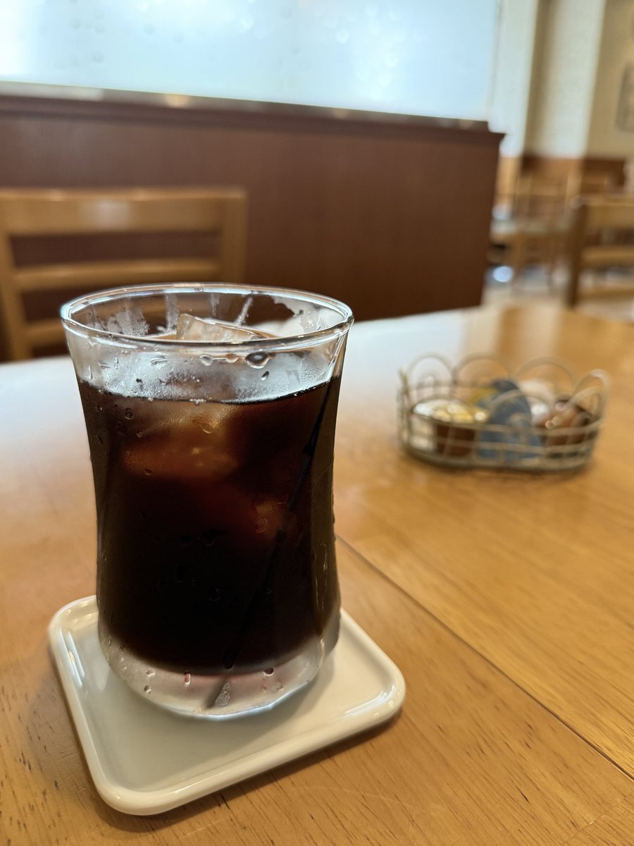 sala2002's tweet photo. アイスコーヒーはじめました。　
まだ、5月。暑い。
ここ浅草橋は今週末は銀杏岡八��、
そして来週末の鳥越神社のお祭りでとりあえずひと段落。
なんか、町がソワソワしてる。 https://t.co/bB1YYuPpSm