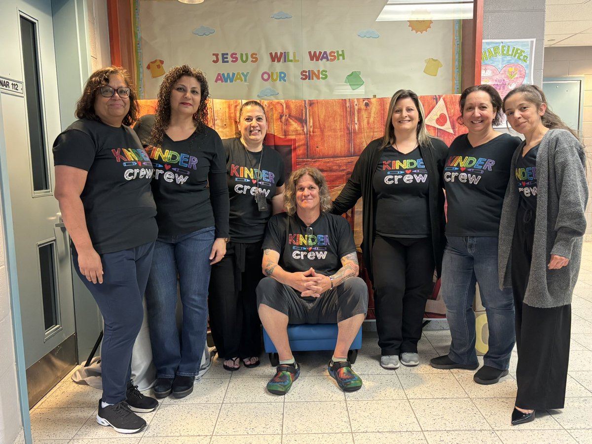 FDK-Silva (@silva_fdk) on Twitter photo A very successful Journey into learning tonight! It was wonderful seeing new and current families this evening as we say hello to new friends starting in September! <a href="/AngelaMericiDP/">St. Angela Merici</a> <a href="/JRiversoCorreia/">Julia Riverso-Correia (she/her)</a> <a href="/MrsCillis/">Mrs. Cillis</a> <a href="/3MericiDPCDSB/">MericiLibrary</a> ❤️ A very successful Journey into learning tonight! It was wonderful seeing new and current families this evening as we say hello to new friends starting in September! <a href="/AngelaMericiDP/">St. Angela Merici</a> <a href="/JRiversoCorreia/">Julia Riverso-Correia (she/her)</a> <a href="/MrsCillis/">Mrs. Cillis</a> <a href="/3MericiDPCDSB/">MericiLibrary</a> ❤️