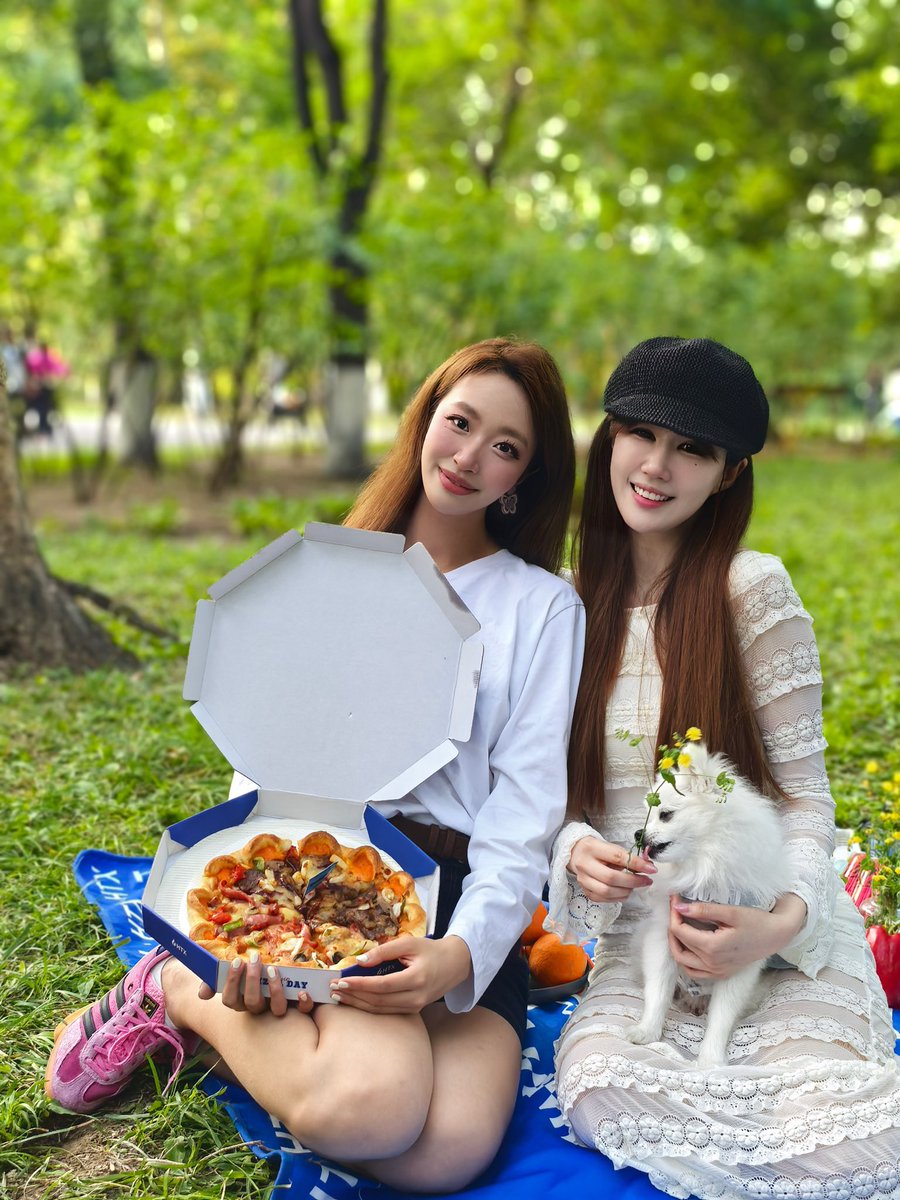 与HTX一起，吃着披萨，唱着歌！
#来HTX_庆披萨节和总统晚宴_见证历史  <a href="/justinsuntron/">H.E. Justin Sun 🍌</a> <a href="/HTX_Molly/">火币HTX六爷</a> <a href="/qingyang007/">清扬</a> <a href="/Ceee333_/">YIYI_ (CE)</a> <a href="/xiaojiucai_andy/">小韭菜andy</a> ￼