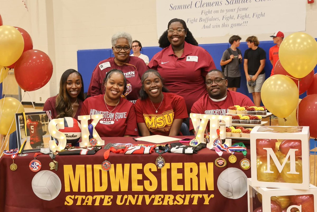 Clemens Athletics (@scbuffalostrong) on Twitter photo Skye Reynolds ~ Volleyball ~ Midwestern State University <a href="/SamuelClemensHS/">Clemens High School</a> <a href="/samuelclemensvb/">Clemens Volleyball</a> Skye Reynolds ~ Volleyball ~ Midwestern State University <a href="/SamuelClemensHS/">Clemens High School</a> <a href="/samuelclemensvb/">Clemens Volleyball</a>