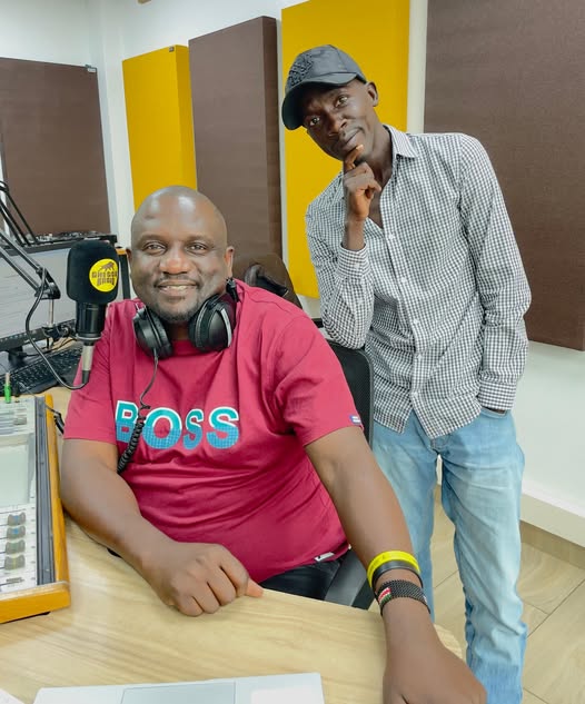 Siku njema huonekana ngware, au sio?.....
Good Morning early birds 🌄 engage na <a href="/MajimajiKenya/">MAJIMAJI</a> na <a href="/King_Kafu/">King Kafu</a> tupelekane na rada, show ikiwa #Brekko 
🤙0711443886
Text us 20895
WhatsApp VN 0717443886