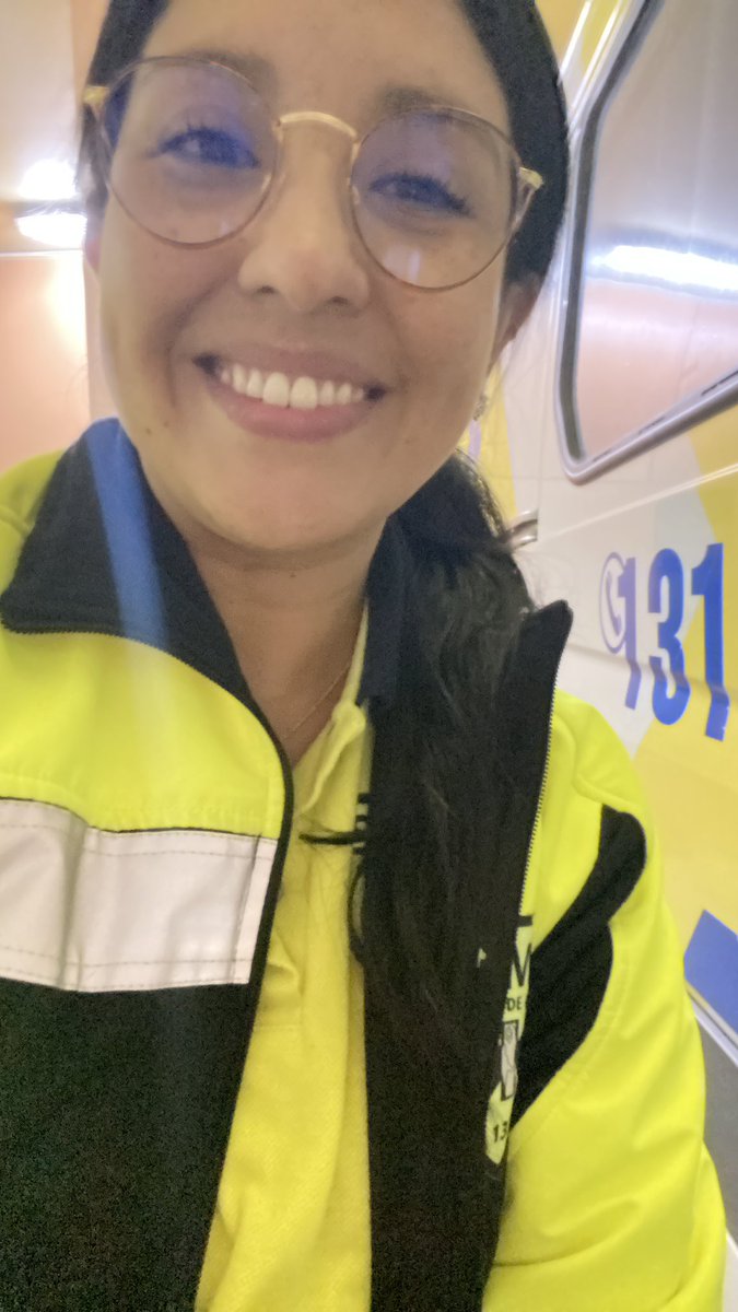 kapitaksc's tweet photo. Tío Michoca, hoy tocó turno, pero no me lo pierdo! Saludos desde Coyhaique😜 
Y un besito a mi güagüita, se llama Javierita💜 que mamita llegará tempranito mañana🥹✨
#AmorACiegasCHV @ClaudioMichaux https://t.co/pIoTbke9RO