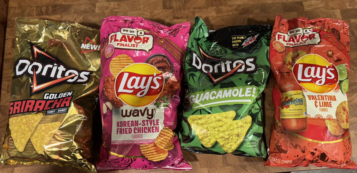 The chip review no one asked for:
Golden sriracha 6/10
Korean style fried chicken 5/10
Guacamole 3/10
Valentina and Lime 9.5/10