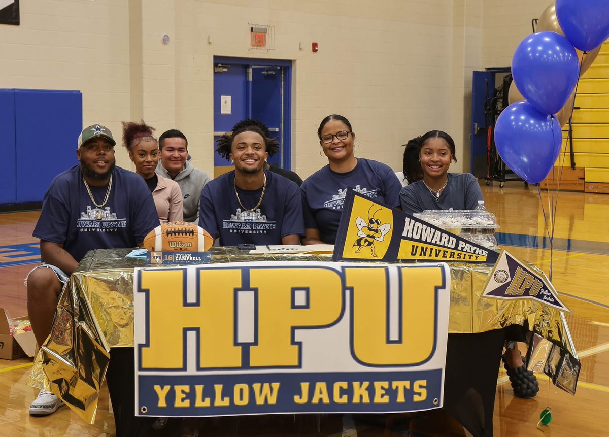Clemens Athletics (@scbuffalostrong) on Twitter photo Tyler Campbell ~ Football ~ Howard Payne University <a href="/SamuelClemensHS/">Clemens High School</a> <a href="/ClemensBuffsFB/">Clemens Football</a> Tyler Campbell ~ Football ~ Howard Payne University <a href="/SamuelClemensHS/">Clemens High School</a> <a href="/ClemensBuffsFB/">Clemens Football</a>