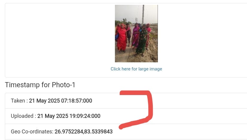ArvindY56100240's tweet photo. परतावल ब्लॉक में मनरेगा में नियमों की जमकर मजाक पहले पाली की हाजिरी का फोटो शाम 7 बजे किया जा रहा है अपलोड, सरकारी धन का जमकर किया जा रहा है दुरुपयोग, आये दिन मामला हो रहा उजागर। भ्रष्टाचार पर कमीशन पड़ा भारी @DmMaharajganj @CMOfficeUP @yogigovtupdates @myogiadityanath https://t.co/st5A6ZRxZh